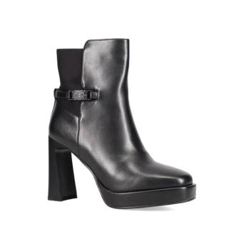 Μαύρο μποτάκι