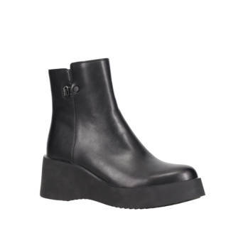 Black bootie