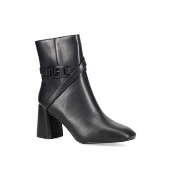 Μαύρο μποτάκι