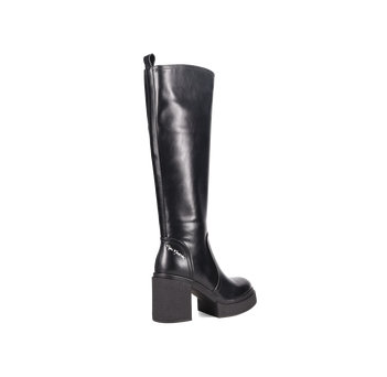 Black boot