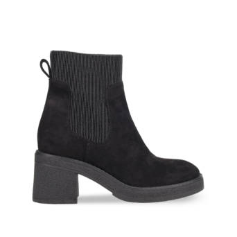 Black Chelsea boot