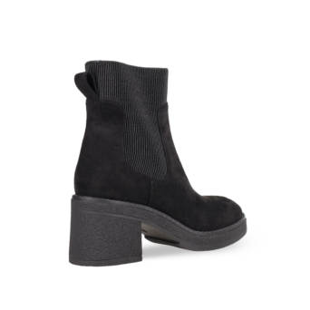 Black Chelsea boot