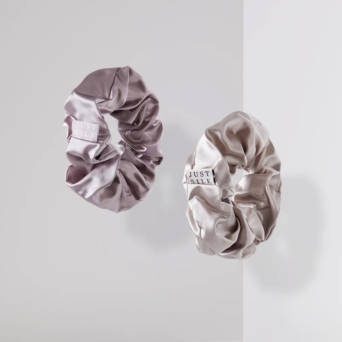 Mεγαλα μεταξωτά scrunchies σε λιλά και γκρι