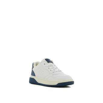 Kid''s white sneaker