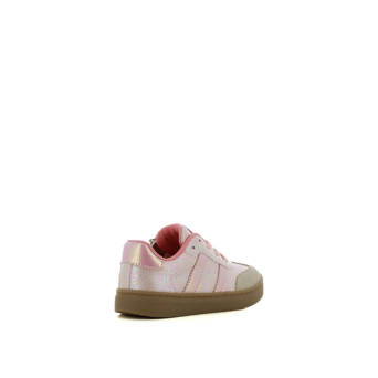Kid''s pink sneaker