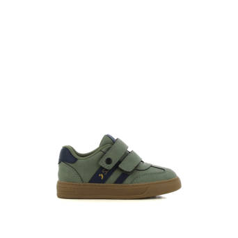 Kid''s green sneaker