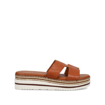 Tan flatform sandal