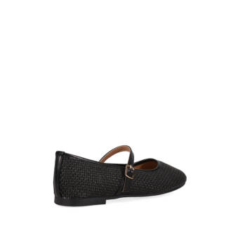 Black ballet flat