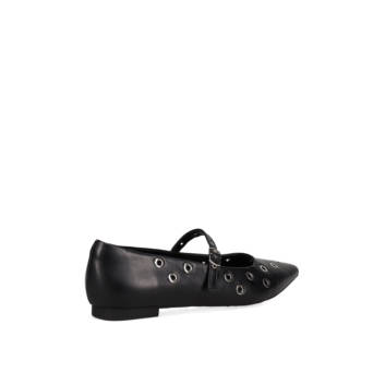 Black ballet flat