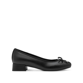 Black ballet flat