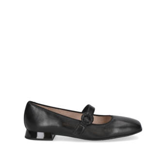 Black leather ballet flat