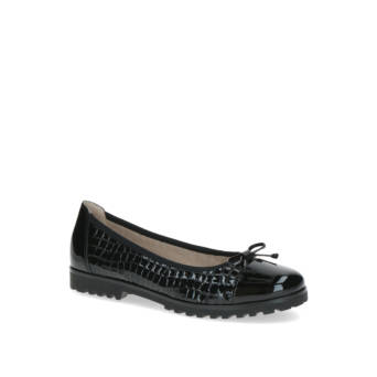 Black leather ballet flat