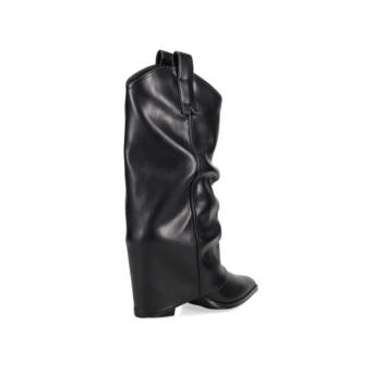 Black western boot