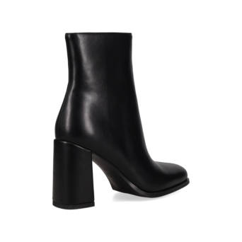 Black bootie