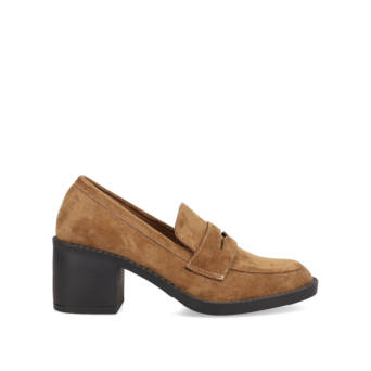 Καμηλό σουέντ loafer