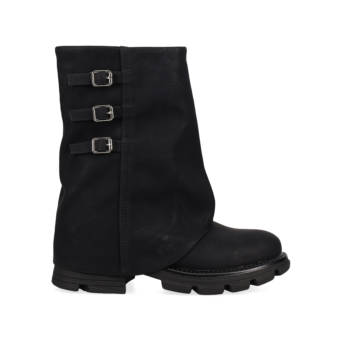Black bootie with gaiter