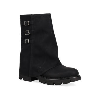Black bootie with gaiter