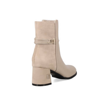 Εκρού μποτάκι