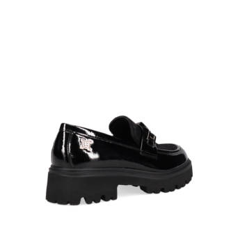 Μαύρο loafer λουστρίνι