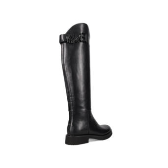 Μαύρη μπότα