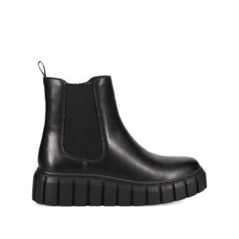 Black leather bootie