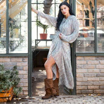 Καφέ μποτάκι με γκέτα