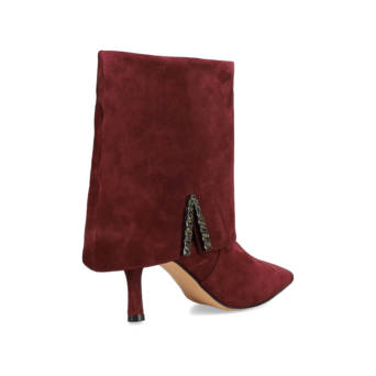 Burgundy bootie with gaiter