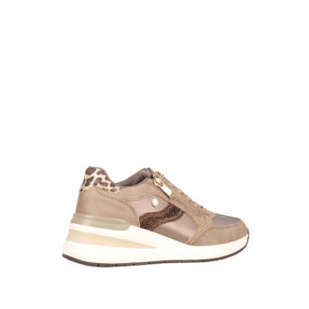 Taupe sneaker