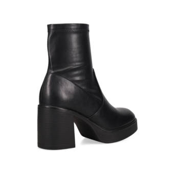 Black bootie