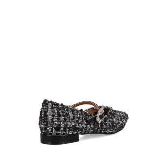 Black ballet flat