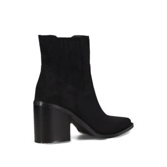 Μαύρο μποτάκι