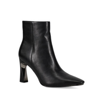 Μαύρο μποτάκι