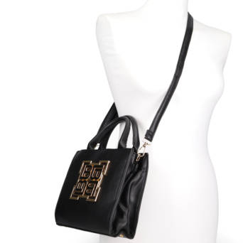 Μαύρη τσάντα χειρός