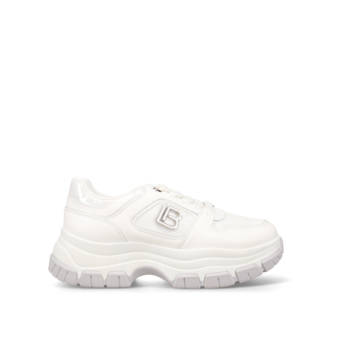 White chunky sneaker