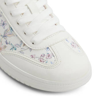 White sneaker AREANNE