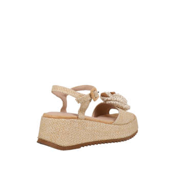 Beige platform
