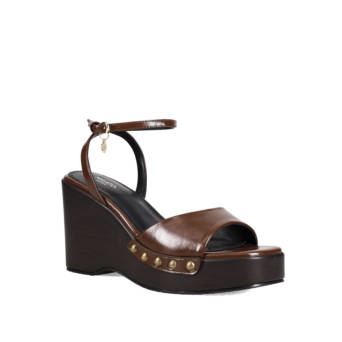 Brown platform