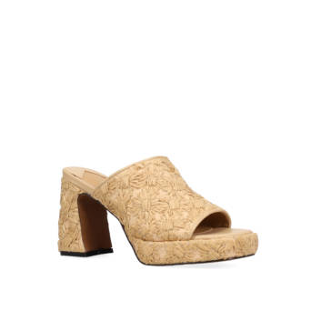 Beige mule