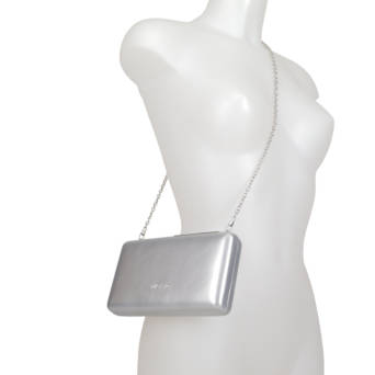 Ασημί clutch τσαντάκι