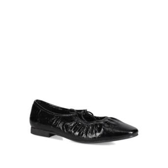 Black patent ballet flat