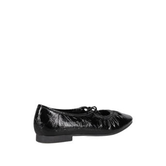 Black patent ballet flat