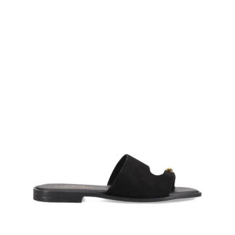 Black leather sandal