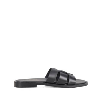 Black leather sandal