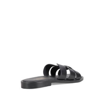 Black leather sandal