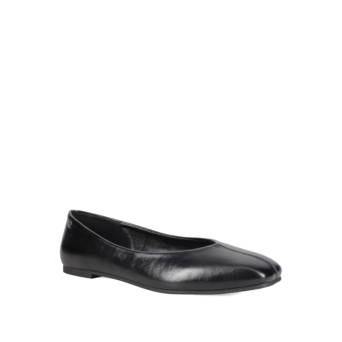 Black ballet flat