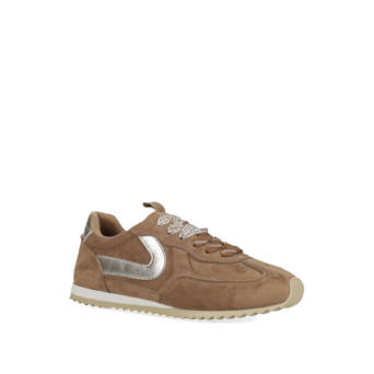 Camel sneaker
