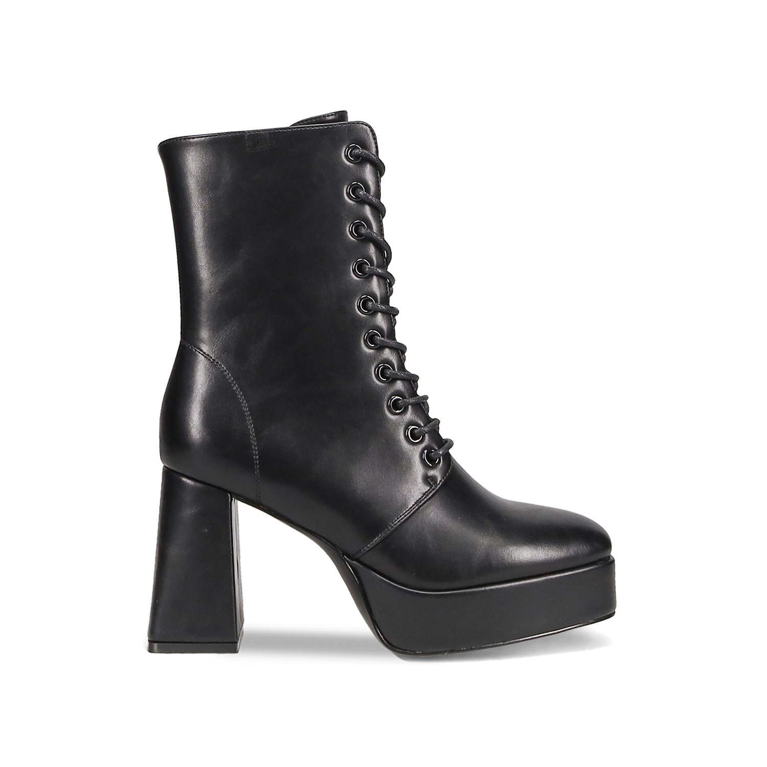 Μαύρο ψηλότάκουνο μποτάκι