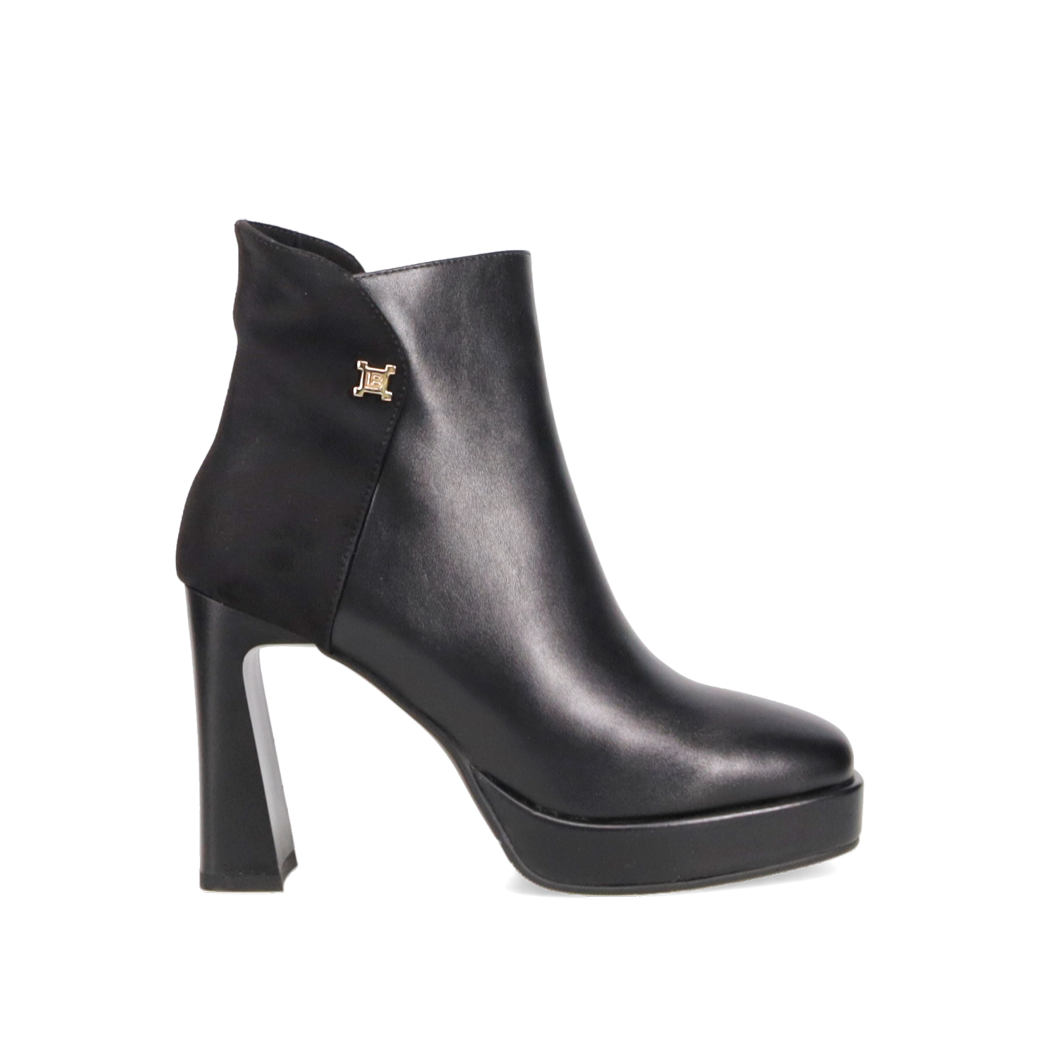 Μαύρο μποτάκι