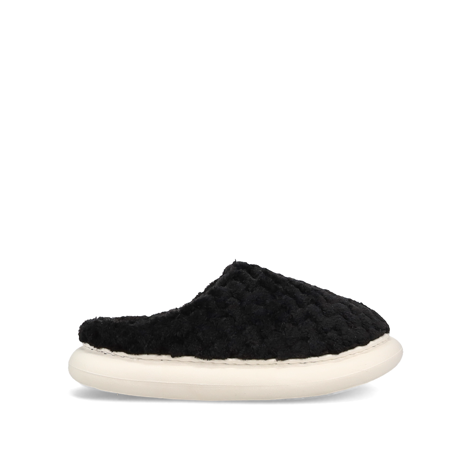 Μαύρη χνουδωτή παντόφλα