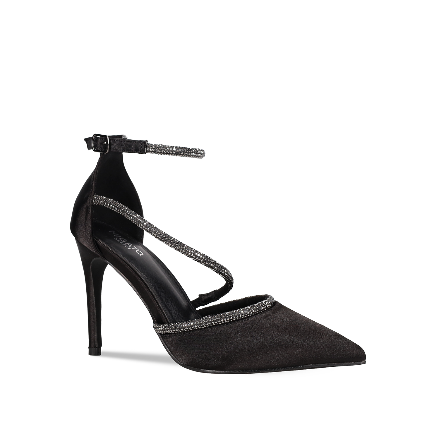 Μαύρη σατέν γόβα φωτογραφία